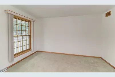 1102 Country Drive, Shorewood, IL 60404 - Photo 8