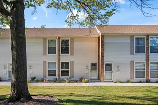 1910 Huntington Blvd, Hoffman Estates, IL 60169 - Photo 1