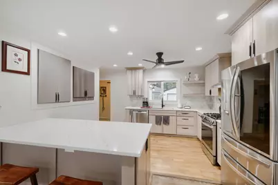 1301 S 2nd Avenue, Des Plaines, IL 60018 - Photo 8
