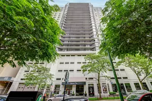 33 W Delaware Pl, Chicago, IL 60610 - Photo 1