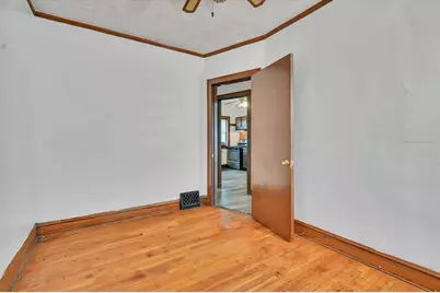 657 E 90th Street, Chicago, IL 60619 - Photo 18