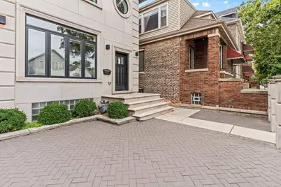 2913 S Lowe Avenue, Chicago, IL 60616 - Photo 2