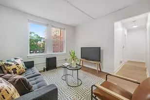 1347 W Estes Ave, Chicago, IL 60626 - Photo 4