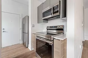 1347 W Estes Ave, Chicago, IL 60626 - Photo 6