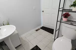 4 Claridge Ct, Bolingbrook, IL 60440 - Photo 18