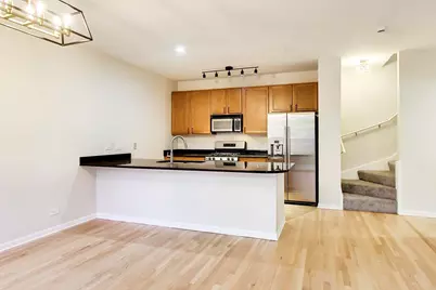 3259 N Bay Court, Chicago, IL 60618 - Photo 12