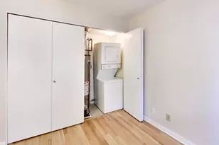 3259 N Bay Ct, Chicago, IL 60618 - Photo 6