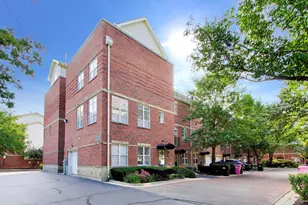 3259 N Bay Ct, Chicago, IL 60618 - Photo 2