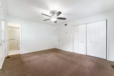 212 Wellington Avenue, Elk Grove Village, IL 60007 - Photo 12
