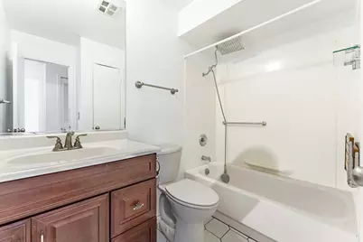 212 Wellington Avenue, Elk Grove Village, IL 60007 - Photo 18