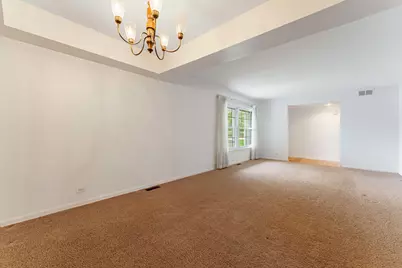 212 Wellington Avenue, Elk Grove Village, IL 60007 - Photo 6