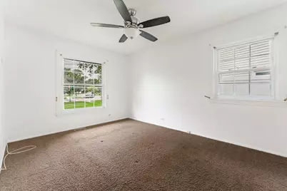 212 Wellington Avenue, Elk Grove Village, IL 60007 - Photo 16