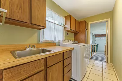 212 Wellington Avenue, Elk Grove Village, IL 60007 - Photo 22