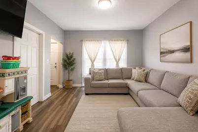 82 Isa Avenue, Chicago Heights, IL 60411 - Photo 2