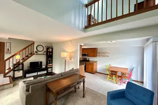 3S126 Timber Dr, Warrenville, IL 60555 - Photo 6