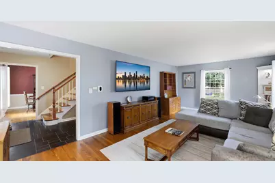 1033 N Brainard Street, Naperville, IL 60563 - Photo 4