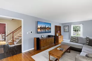 1033 N Brainard St, Naperville, IL 60563 - Photo 4