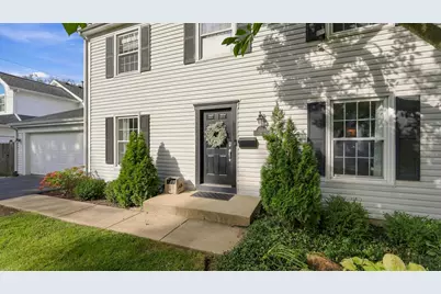 1033 N Brainard Street, Naperville, IL 60563 - Photo 2
