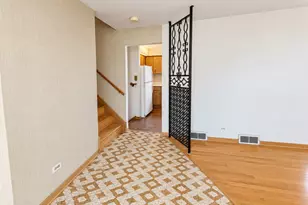 10321 Lacrosse Ave, Oak Lawn, IL 60453 - Photo 4