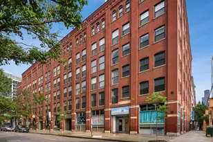 225 W Huron St, Chicago, IL 60654 - Photo 1