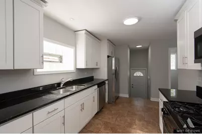 8810 S Euclid Avenue, Chicago, IL 60617 - Photo 12