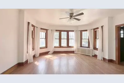 5214 W Schubert Avenue, Chicago, IL 60639 - Photo 2
