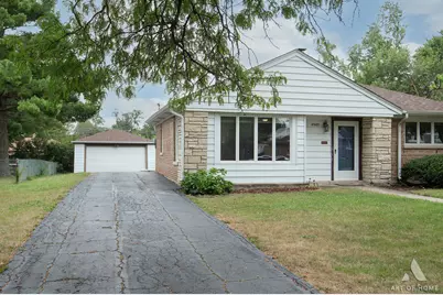 17633 Hillside Avenue, Homewood, IL 60430 - Photo 2