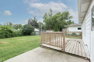 17633 Hillside Ave, Homewood, IL 60430 - Photo 4