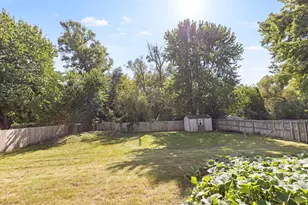 6043 Windsor Rd, Loves Park, IL 61111 - Photo 20