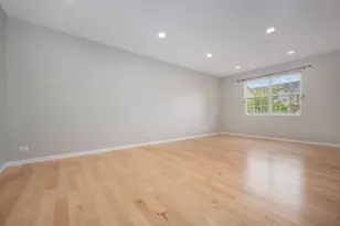 8602 Grove St, Morton Grove, IL 60053 - Photo 4