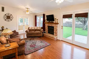 1010 Fox Run Ln, Algonquin, IL 60102 - Photo 8