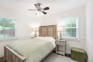 2140 Walnut Ct, Glenview, IL 60025 - Photo 10