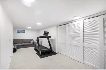 2140 Walnut Court, Glenview, IL 60025 - Photo 14
