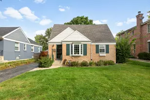 2140 Walnut Ct, Glenview, IL 60025 - Photo 1