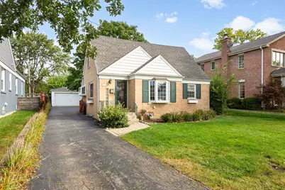 2140 Walnut Court, Glenview, IL 60025 - Photo 2