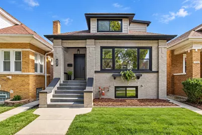 4437 N Marmora Avenue, Chicago, IL 60630 - Photo 2