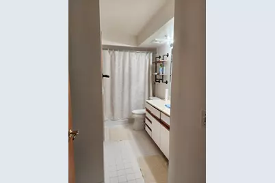 7450 N Waukegan Road #404, Niles, IL 60714 - Photo 6
