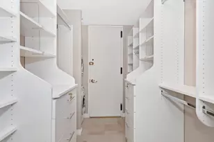 2500 N Lakeview Ave, Chicago, IL 60614 - Photo 20