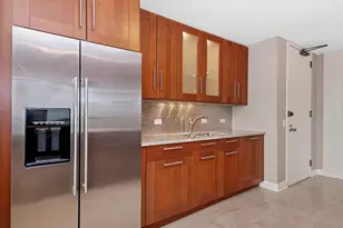 2500 N Lakeview Ave, Chicago, IL 60614 - Photo 12