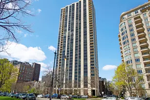 2500 N Lakeview Ave, Chicago, IL 60614 - Photo 1