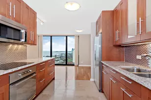 2500 N Lakeview Ave, Chicago, IL 60614 - Photo 10