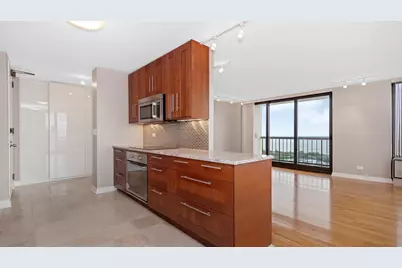 2500 N Lakeview Avenue #3002, Chicago, IL 60614 - Photo 8