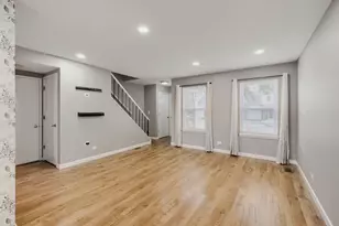 921 Perry Dr, Algonquin, IL 60102 - Photo 6