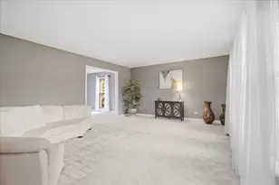 1320 Springhill Dr, Algonquin, IL 60102 - Photo 8