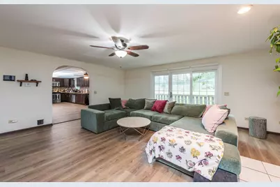 542 Meadow Court, Winthrop Harbor, IL 60096 - Photo 16