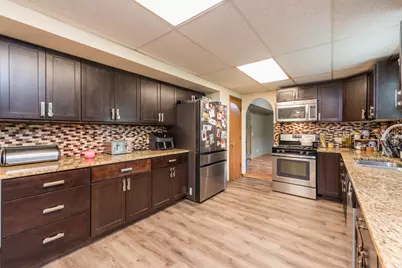 542 Meadow Court, Winthrop Harbor, IL 60096 - Photo 10