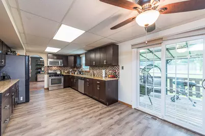 542 Meadow Court, Winthrop Harbor, IL 60096 - Photo 12