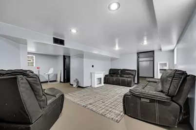 11351 S Wallace Street, Chicago, IL 60628 - Photo 12