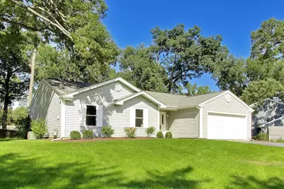 738 Dartmouth Drive, Island Lake, IL 60042 - Photo 2