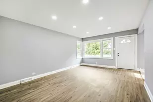 590 W 16th St, Chicago Heights, IL 60411 - Photo 2